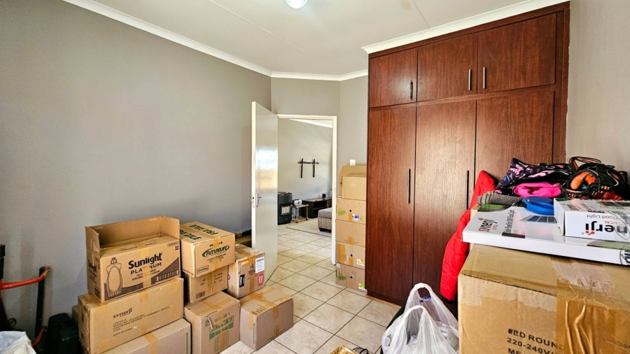 2 Bedroom Property for Sale in Hillside Free State